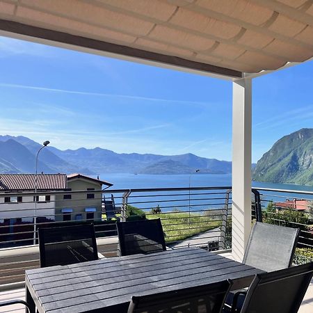 Costa Blu - Terrace Overlooking The Lake & Pool Riva di Solto Esterno foto
