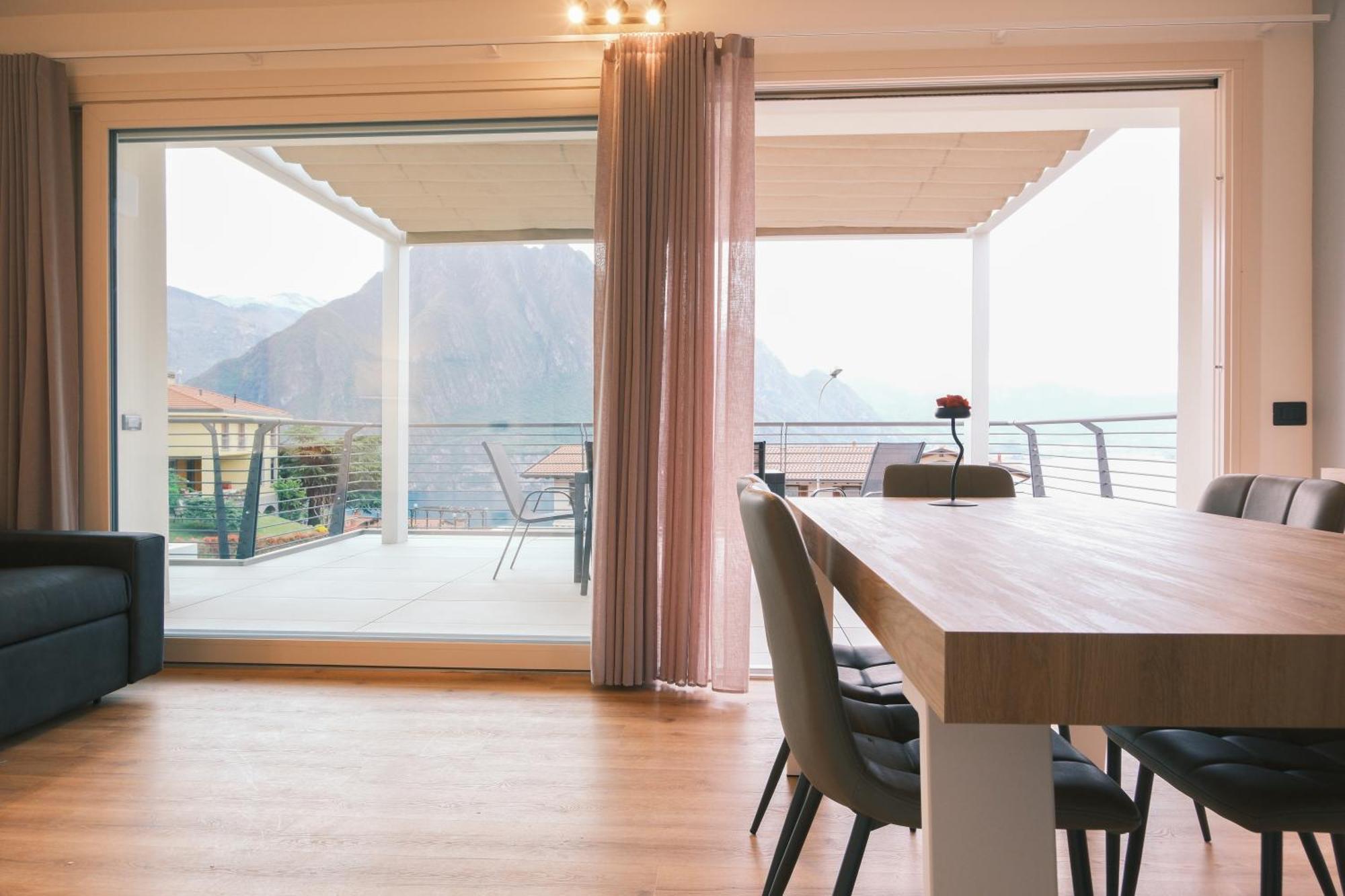 Costa Blu - Terrace Overlooking The Lake & Pool Riva di Solto Esterno foto
