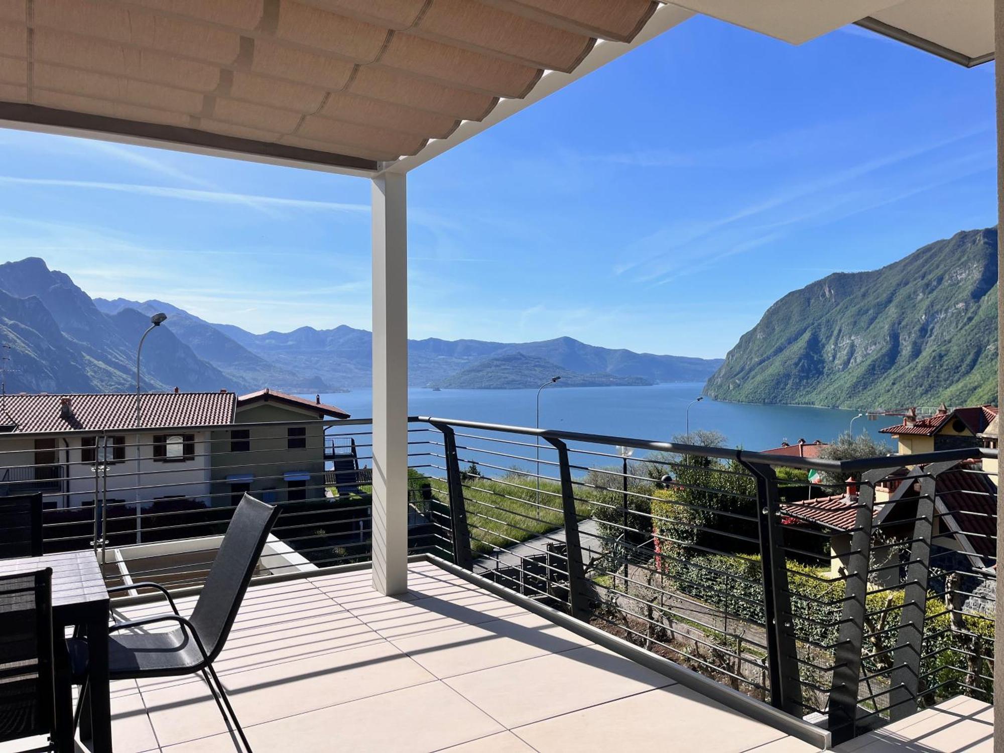 Costa Blu - Terrace Overlooking The Lake & Pool Riva di Solto Esterno foto