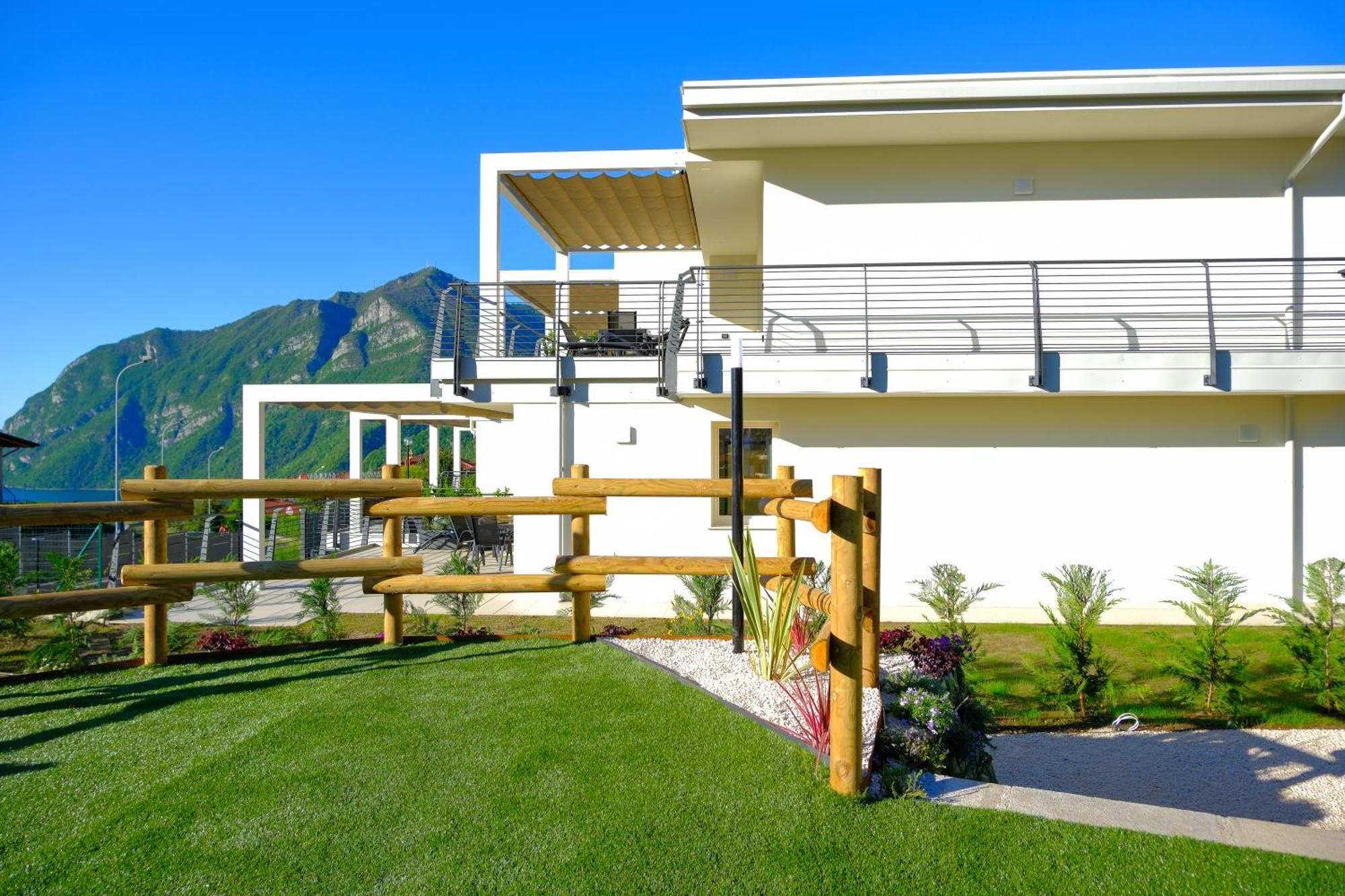 Costa Blu - Terrace Overlooking The Lake & Pool Riva di Solto Esterno foto