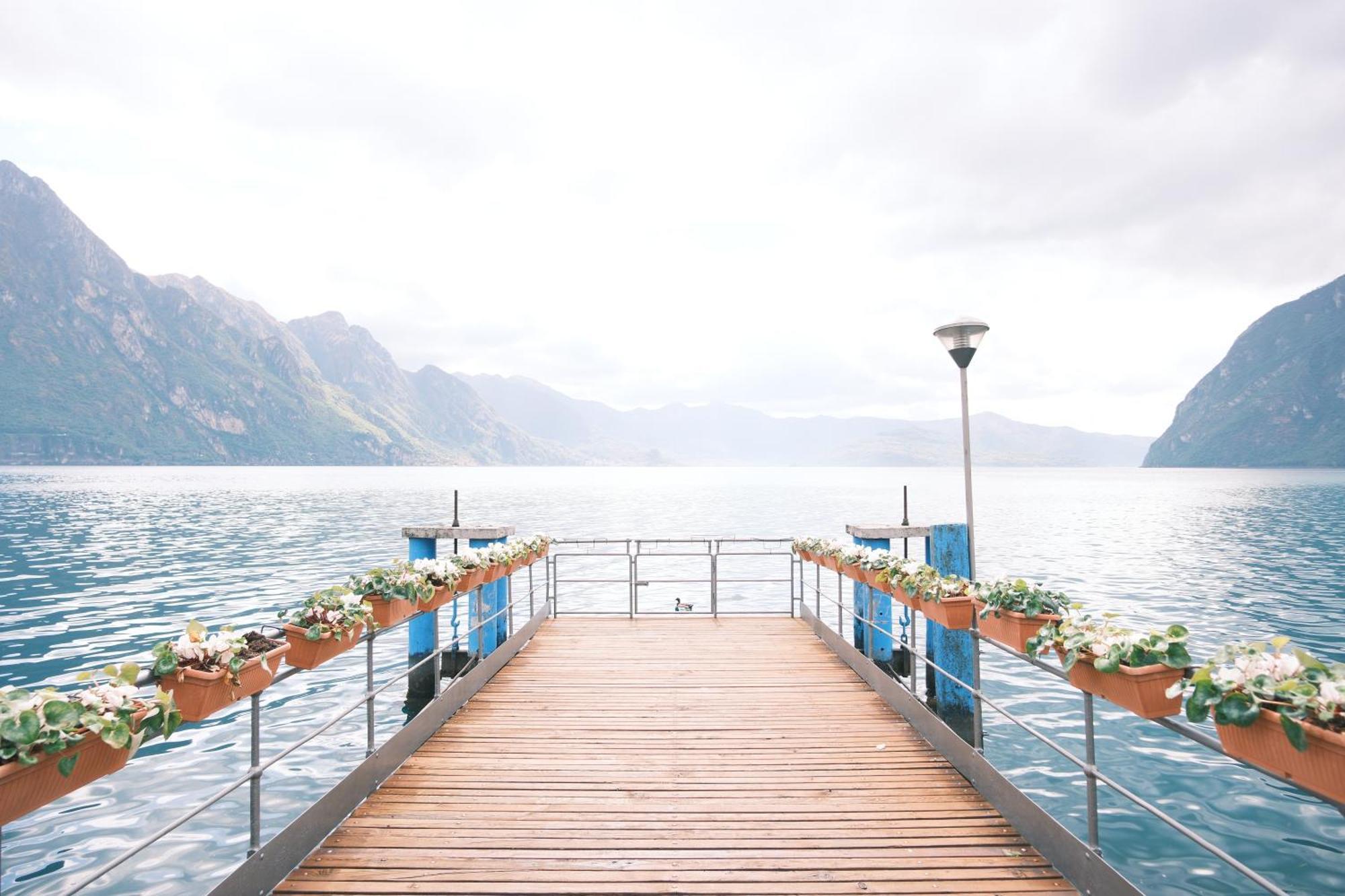 Costa Blu - Terrace Overlooking The Lake & Pool Riva di Solto Esterno foto